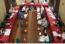 imagen del pleno de septiembre de 2020. concejales separados con distancia de seguridad.